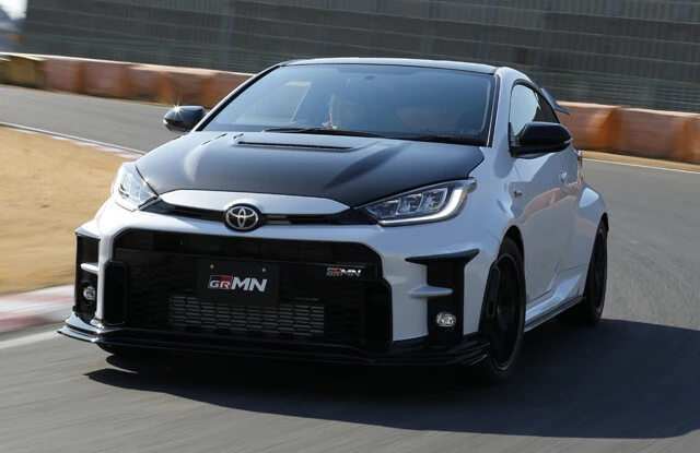予約殺到の限定車に世界最速サーキット試乗！「ＧＲＭＮヤリス」の実力