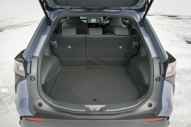 積載量はスバルのフォレスター級を誇る。ちなみにラゲッジスペースにはゴルフバッグ4個は搭載できるという