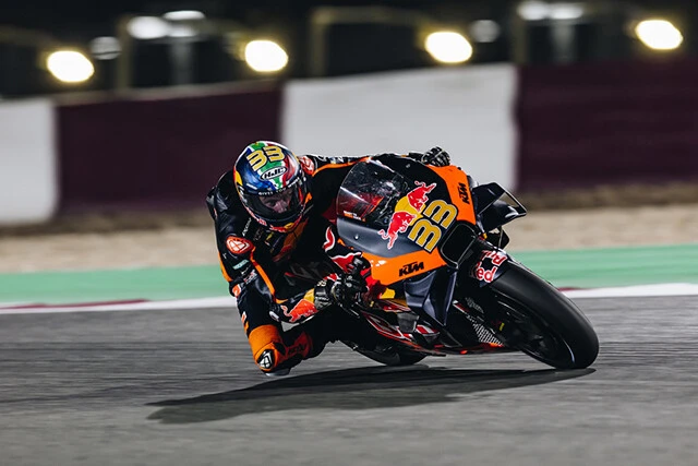 ２位はＫＴＭのブラッド・ビンダー選手。青木氏も指摘するように開幕戦はとにかく欧州勢がチョー強かった！