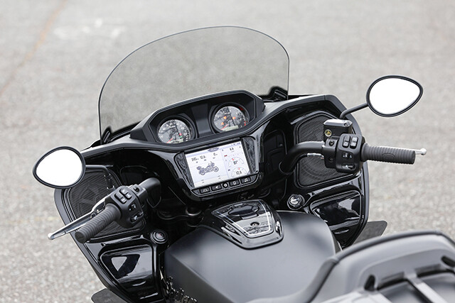 インディアン　パースートダークホース