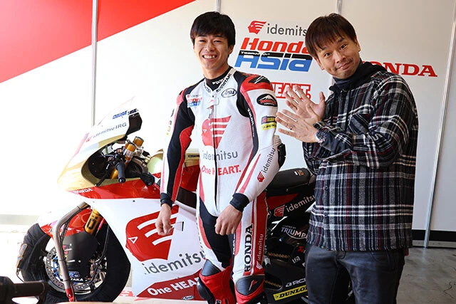 小椋選手を直撃したモータージャーナリストの青木タカオ氏