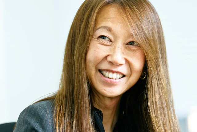 カワサキモータースのマーケティング部長の肩書も持つ桐野社長。カワサキが誇る二刀流だ！