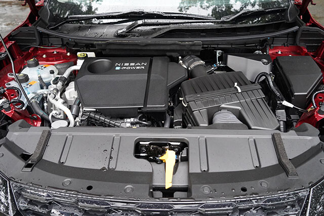 1.5L3気筒のVCターボエンジンは発電専用。徹底したノイズ対策でその音はほぼ感じない