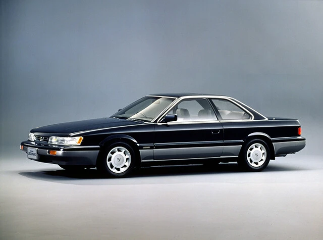 1992年に生産を終了した2代目レパードの後期型。新車時の販売は低迷したが、生産終了から30年が経つ現在でも中古車市場では根強い人気を誇る