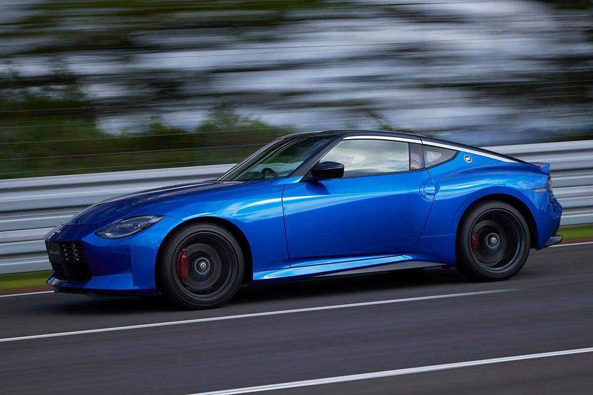 ７代目フェアレディＺは「新生日産」のアイコンになれるのか？　４０５馬力の新型を胸アツ試乗ルポ！