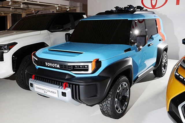 コンパクトクルーザーＥＶ。往年のトヨタの名車「ＦＪクルーザー」の復刻版のようにも見えるが……