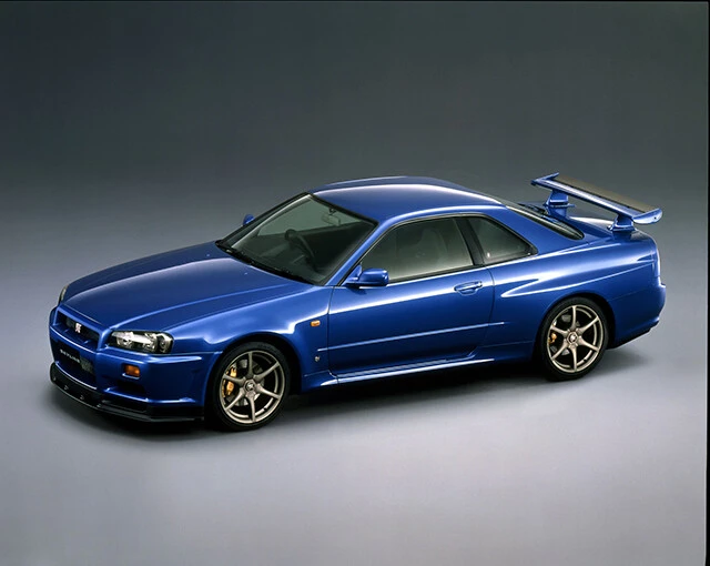1位「日産 R34スカイラインGT-R」発売1999年~2002年 。中古相場最高価格3000万円以上も