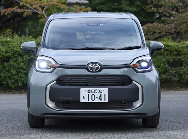 トヨタ シエンタ 価格:195万~310万8000円 先代は奇抜な顔面だったが、3代目は「犬顔」に変身し、「カワイイ」と評判を呼んでいる