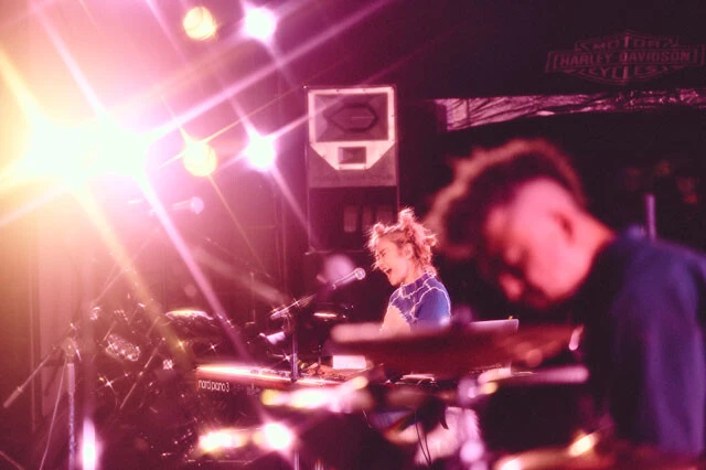 音楽マルチメディア「block.fm」がプロデュースするLIVEステージには豪華な顔ぶれが揃った。1997年のアルバム「Junior Sweet」でオリコン1位、ミリオン超えのセールスを記録したCharaのステージにはファン歓喜!