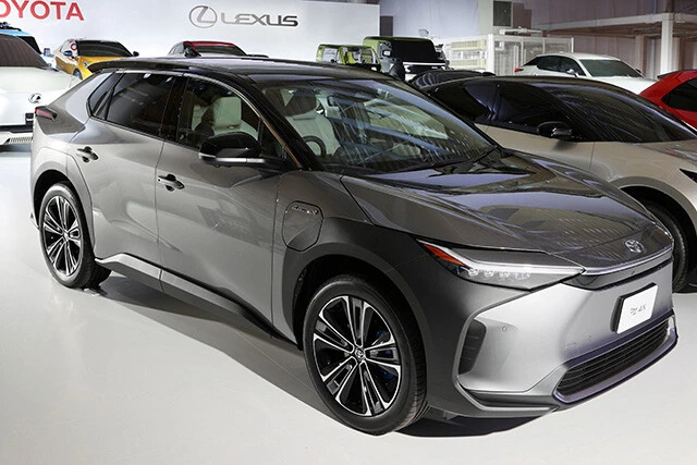 bZ4X。スバルとの共同開発で誕生。昨年、日本初公開。今年の中頃に登場予定