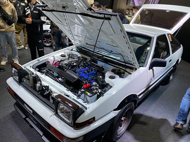 第1位「トヨタ AE86 H2 Concept(水素エンジン車)」インジェクション(燃料噴射装置)こそ水素用になっているもののベースのエンジンは懐かしの名機4A-GE型を利用しているという