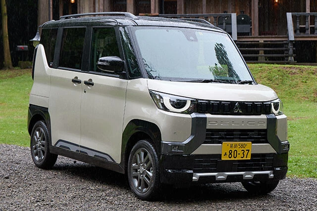 第2位　三菱「デリカミニ」価格 180万4000～223万8500円。eKクロススペースの名前と顔面を捨て去り、デリカミニに大変身。この改名と顔面整形によりスマッシュヒットを記録。今年も売れるか!?