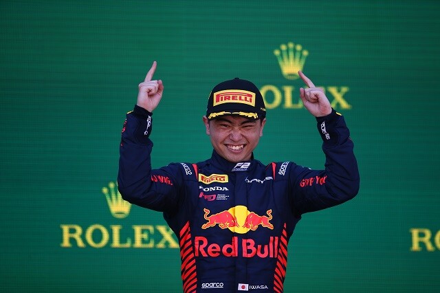 ドライバーの情報を共有したことで競争力が一気にアップ。メルボルンで今季初となる優勝を獲得した