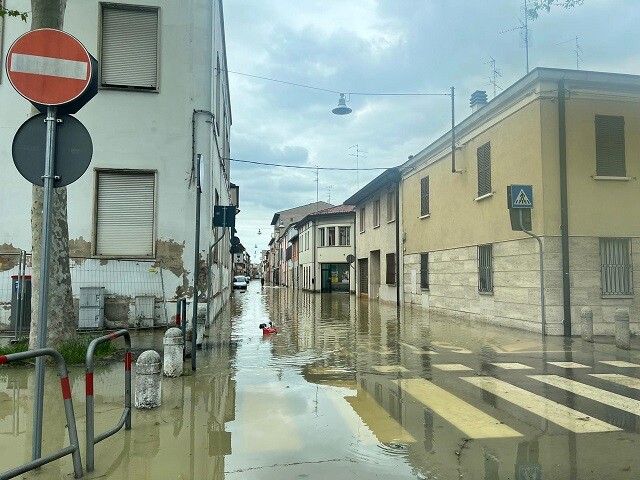 浸水被害に見舞われたイモラ周辺の街