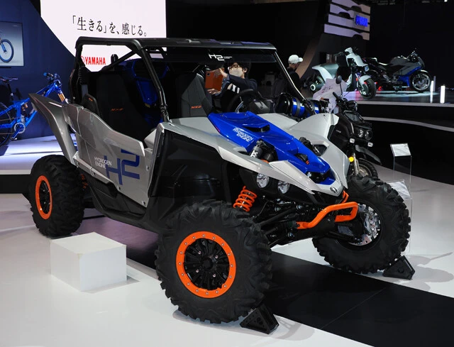 ヤマハ YXZ1000R 水素エンジンを搭載したヤマハのオフロードバギー。環境を考慮し、塗装ではなくラッピングを採用