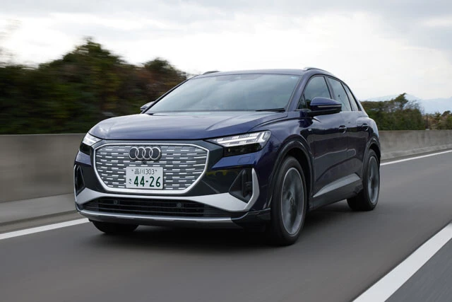 アウディQ4e-tronのボディサイズは全長4590㎜×全幅1865㎜×全高1630㎜。航続距離はWLTCモードで594㎞