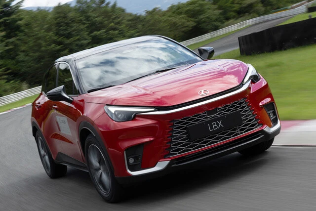 レクサス LBX 6月にイタリアのミラノで発表されたLBX。国内導入は今秋以降を予定。レクサスへの入り口的な役目を担う世界戦略車