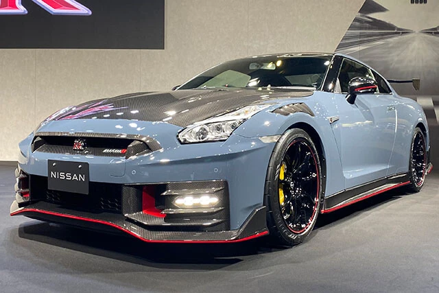 第6位「日産 GT-R 2024」2024年モデル最速となるのが、日産GT-Rニスモスペシャルエディション。カーボンを多用し、最高出力は600馬力。価格は2915万円!