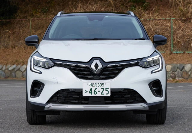 ルノー キャプチャー E-TECHフルハイブリッド 価格:389万円~ 走行モードは3種類あるが、推しはスポーツモード。もともとキビキビした走りだが、さらに男心を刺激する