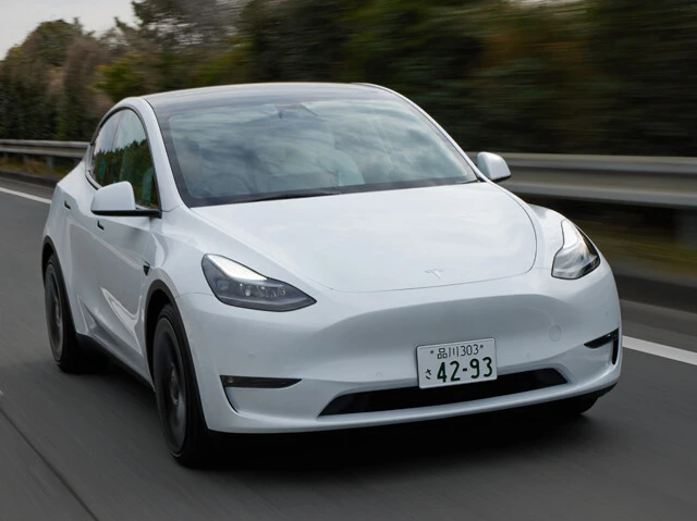 【第5位】テスラ モデルY 価格:643万8000~833万3000円 ボディサイズは全長4751㎜×全幅1921㎜×全高1624㎜。ホイールベースは2890㎜。航続距離はWLTCモードで507㎞