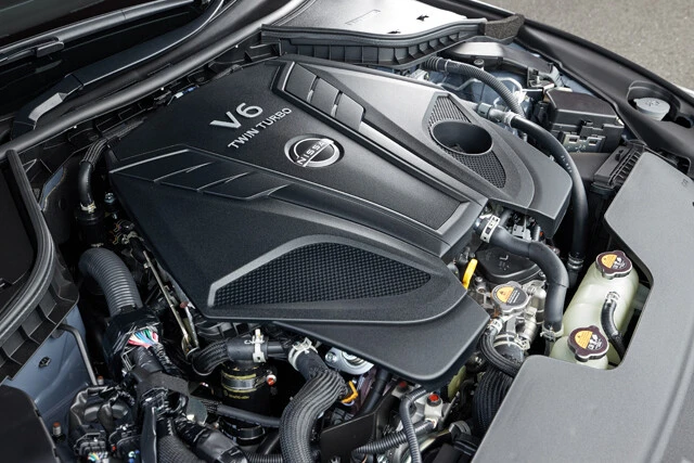 エンジンはV6の3リットル。ニスモの手によるチューンで大化け。来夏発売のリミテッドは匠による手組みとなる