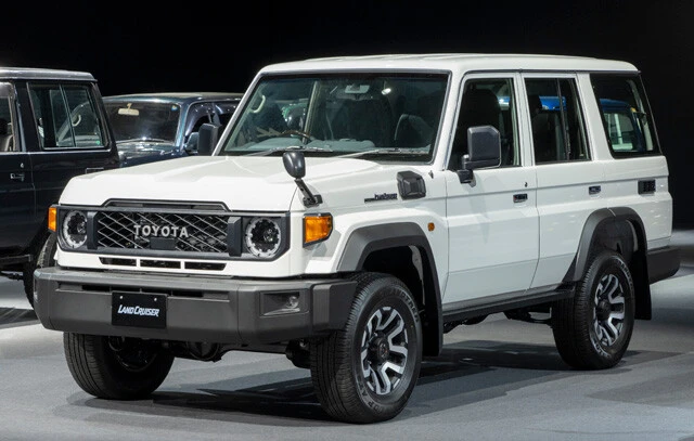 トヨタ ランドクルーザー70 価格:未発表 ランクル250の発表会で、会場を沸かせたのが、サプライズ的に披露されたランドクルーザー70の試作車。国内復帰にネットも沸いた