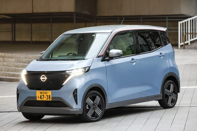 軽EV「日産サクラ」の累計が4万2000台に！　で、どんな人が買っているの？