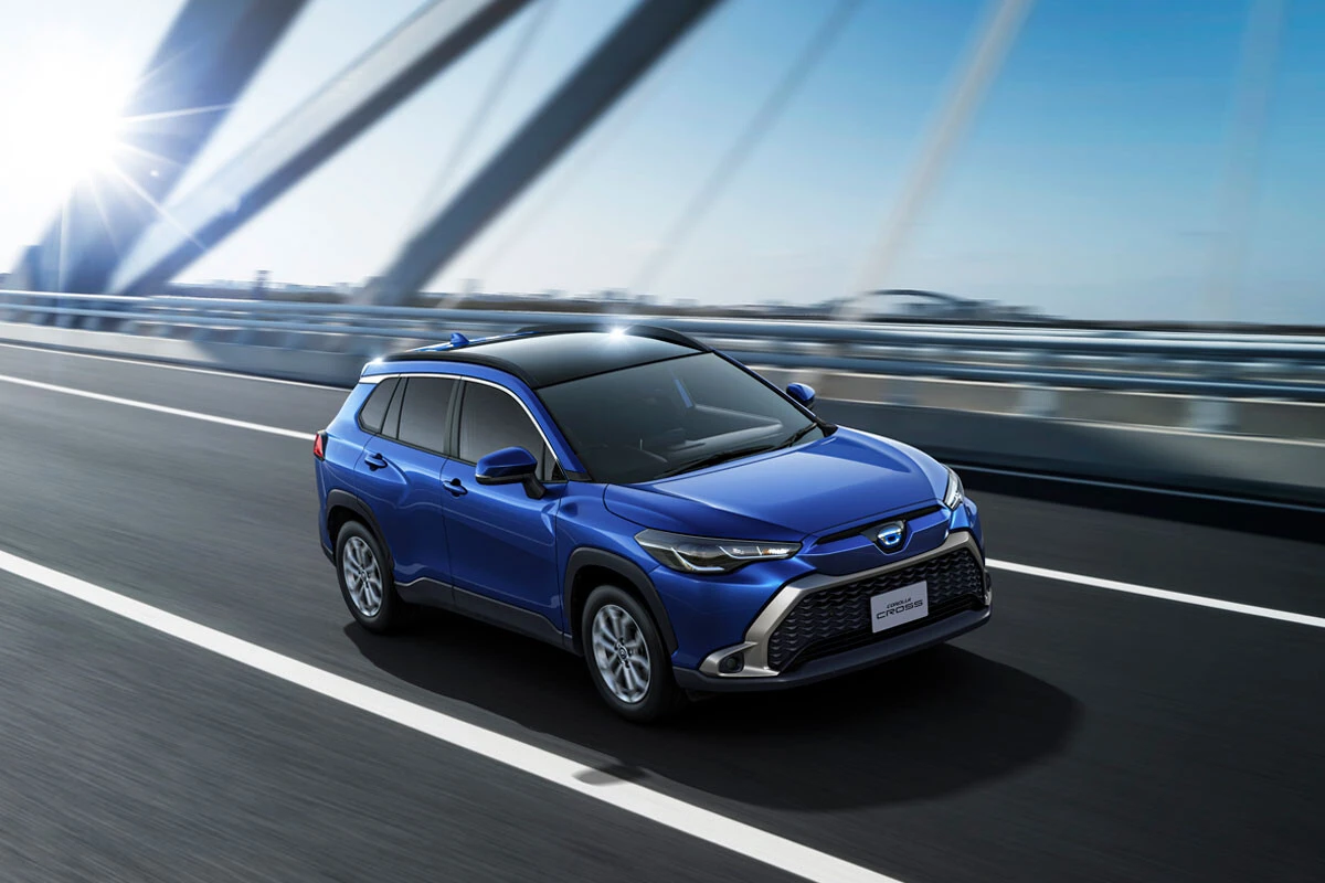 ブラジルではフレックス燃料HEVの「カローラクロス」をすでに販売し、売れに売れているという。写真は日本仕様のカローラクロス