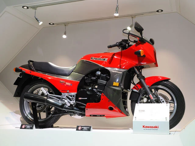 カワサキ GPz900R（1984）