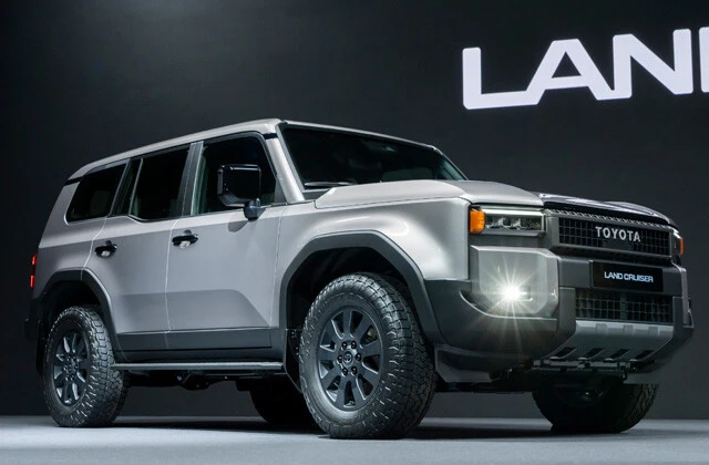 トヨタ ランドクルーザー250 価格:未発表 8月2日に電撃発表されたトヨタのランドクルーザー250のプロトタイプ。角ばった目が印象的。残念ながら詳細はまだ不明