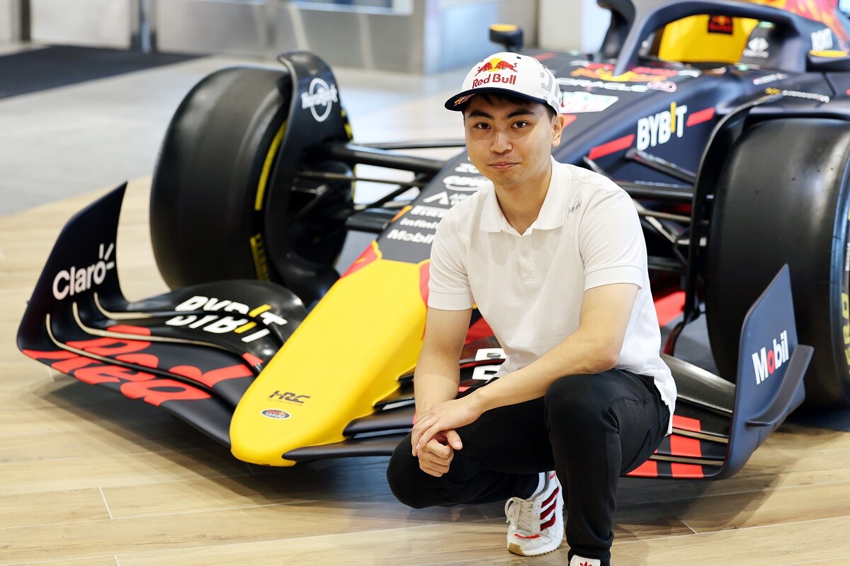 F1昇格を誓う、21歳の日本人F2ドライバー・岩佐歩夢が語る"勝負の後半戦"