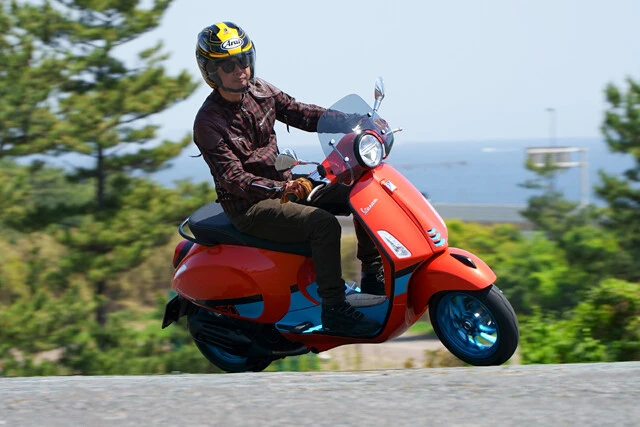 老舗スクーター・ベスパの新型「プリマベーラ150カラーバイブ」が面白い!!