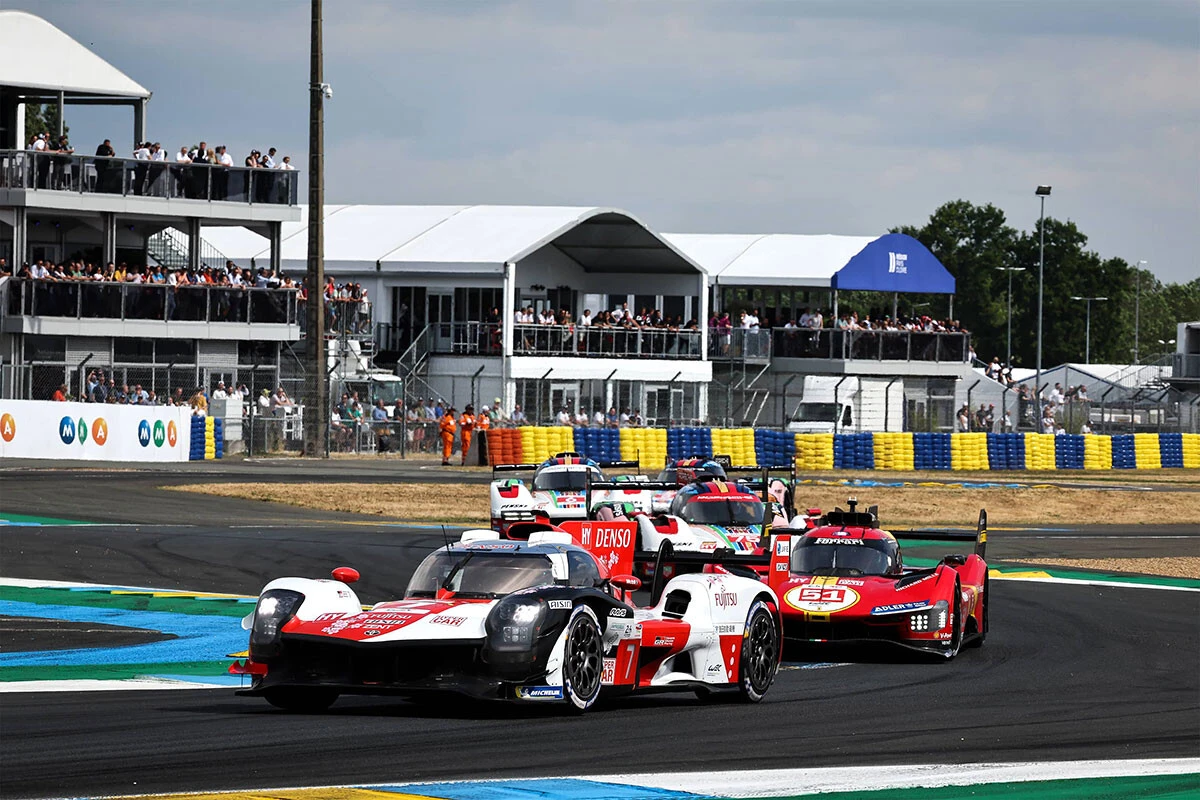 "王者トヨタ"vs"復活のフェラーリ"！　「ル・マン」限界バトルの裏側