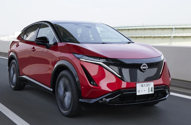 日産 アリア 価格:539万円 静粛性が高く、乗り心地も上質。加速は鋭いが、決して暴力的とかヤンチャな印象ではなかった。むしろ次世代の高級車って感じ