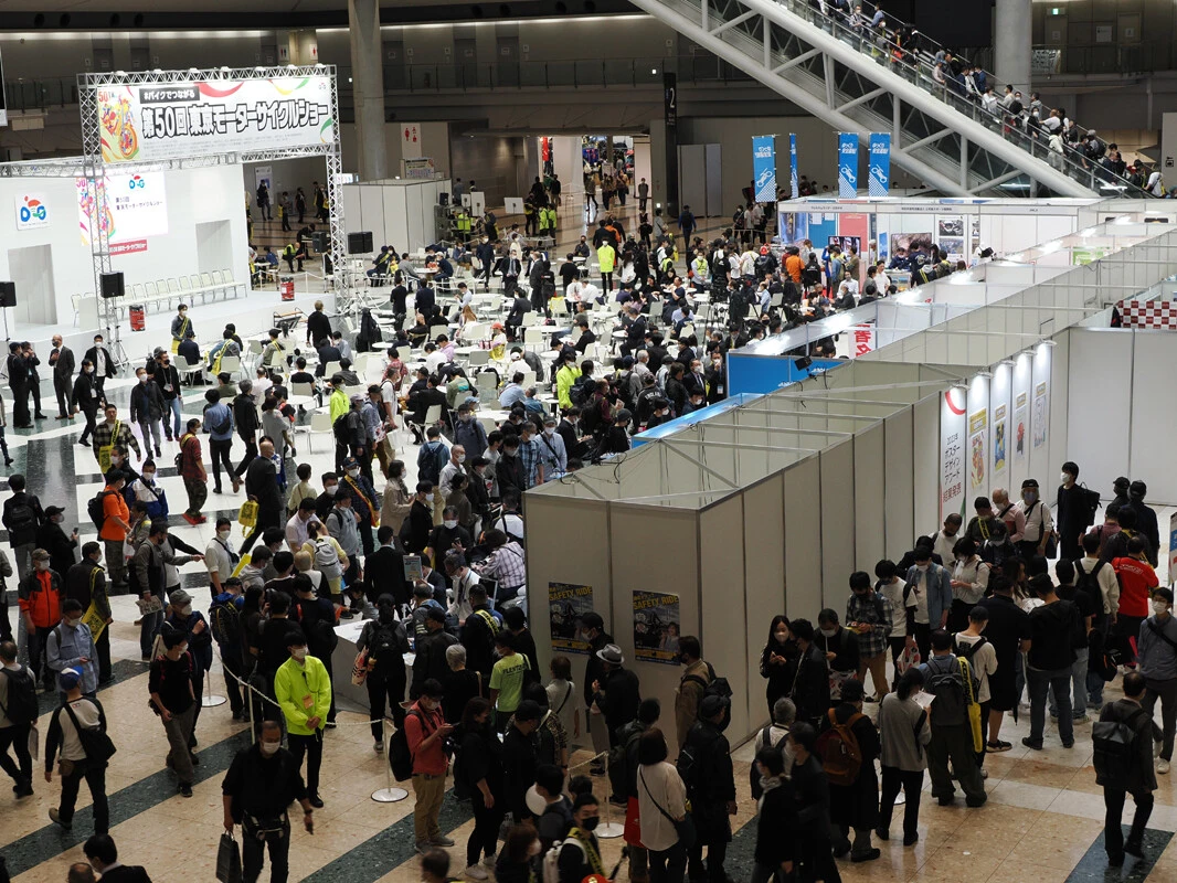 過去最大の出展者数となった「第50回東京モーターサイクルショー」にはファンが殺到、大盛況となった