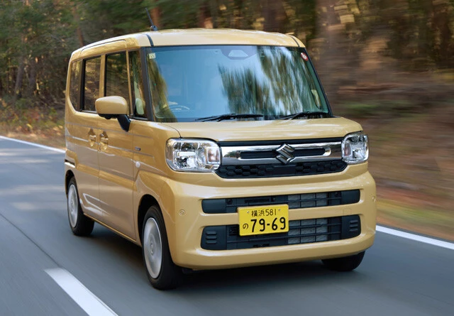 スズキ スペーシア　価格：153万100～182万4900円　推しグレード：ハイブリッドX　値引き目標：4万円　リセール：A　納期：約3ヵ月　23年11月に6年ぶりのフルチェンを受け、話題沸騰なのが、累計販売130万台超を誇るスズキの3代目スペーシア。シェア拡大を狙う