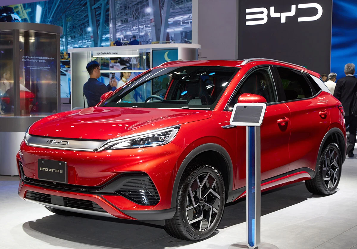 プラグインハイブリッド車の販売は好調だが、EVは鈍化傾向にある中国BYD。写真は世界戦略車のアット3