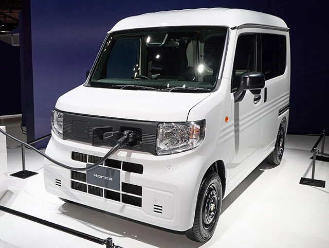 ホンダ「N-VANe:」今春にも登場するホンダの商用軽EV。ダイハツ、スズキ、トヨタも商用軽EVバンを用意していたが、ダイハツの不正問題で不透明に