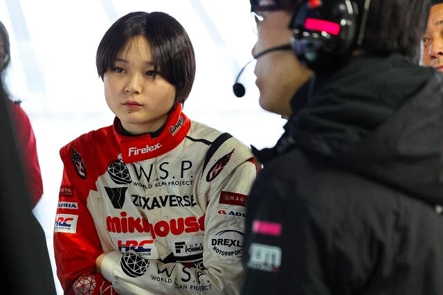 今年のSFでもっとも注目を集めるドライバーがJuju(野田樹潤)選手。2006年生まれの18歳。SFに参戦する初の女性ドライバーで、父は元F1ドライバーの野田英樹氏