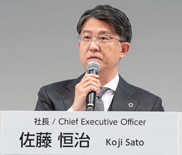 昨年、ハイブリッド車の販売が好調だったトヨタは、4年連続で世界新車販売首位に。写真は就任から1年を迎えた佐藤恒治社長