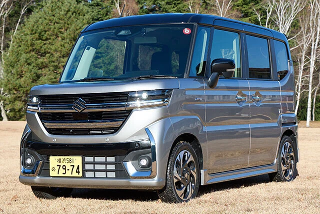 昨年11月に6年ぶりのフルモデルチェンジを受けた3代目スペーシア。写真は激売れ中のスペーシアカスタム