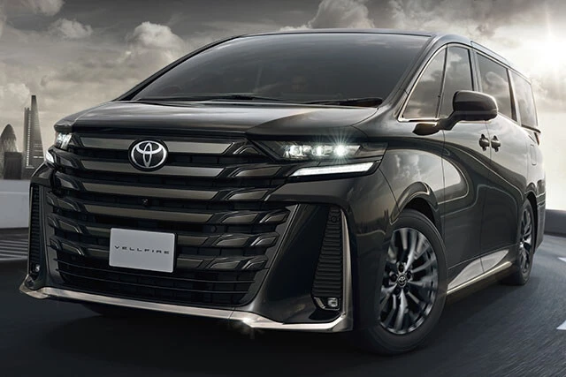 日本市場のガラパゴスカーと呼ばれてきたミニバンだが、現在、アルファードは世界が欲しがるクルマに。価格は540万~872万円