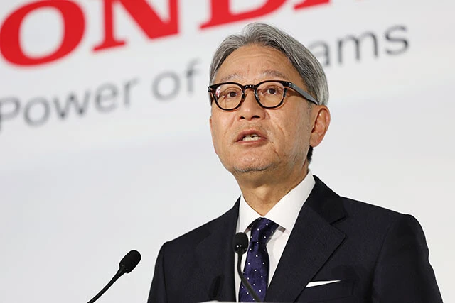 5月16日、ホンダの三部敏宏社長は電動化へ10兆円の投資を発表。しかし、N-BOXは2030年までガソリン車のままだという