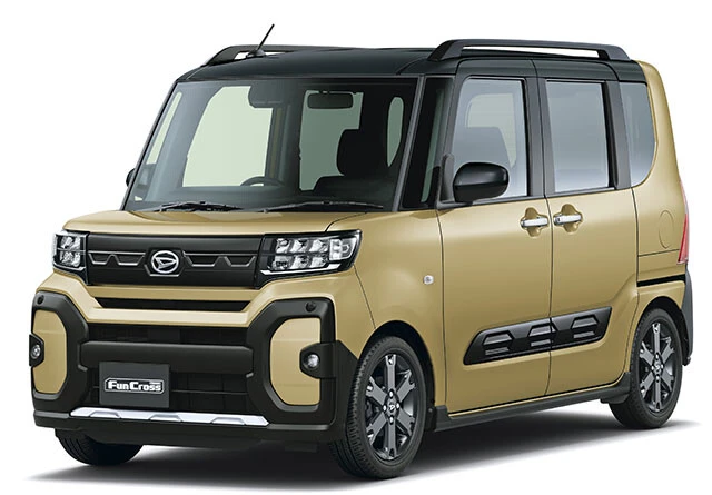 まだまだあるぞ！　軽スーパーハイトワゴンSUV　注目②　ダイハツ「タントファンクロス」価格 177万6500～202万4000円。ダイハツが誇るスーパーハイトワゴン・タントの派生モデル。22年10月の4代目タントのマイチェン時に爆誕