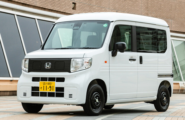 ホンダ N‐VAN e:価格：269万9400～291万9400円エコの本質をとらえた秀作カー。装飾を省いたシンプルな内外装は男心を刺激。ソロキャンプなどで使い倒したい