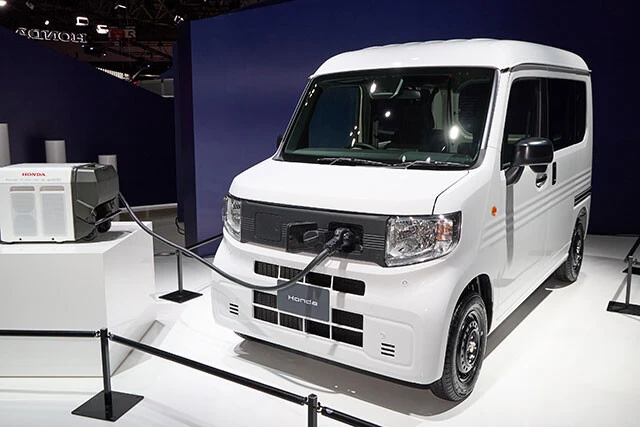 写真はホンダ初の軽EV「N‐VANe:」のコンセプトモデル。今春の発売を予定していたが、今秋に延期となった