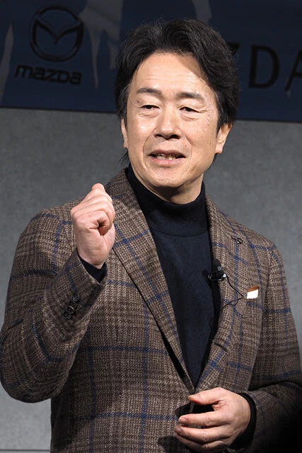 東京オートサロンで、事実上、新たなロータリーエンジンの開発を宣言した毛籠社長。SNSにはファンらの歓喜の声が飛び交った