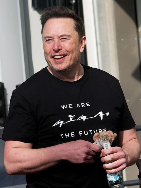 世界販売で苦戦しているテスラ。その理由のひとつに必ず挙げられるのがイーロン・マスクCEOのクセの強い言動......