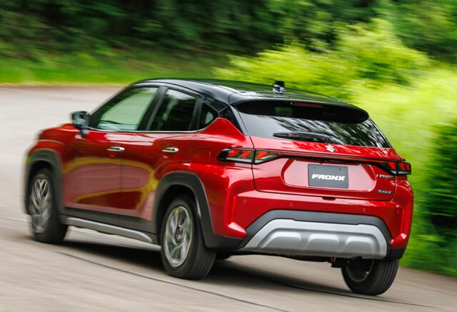 SUVながら峠道を少しスポーティに走っても全然不安がない。スズキ車らしく走りがいい