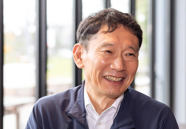 CR‐V e:FCEV開発責任者 生駒浩一氏 CR-V e:FCEVは技術的にも価格的にもホンダの脱炭素カーの象徴。開発責任者の生駒氏は手応えなどを語ってくれた